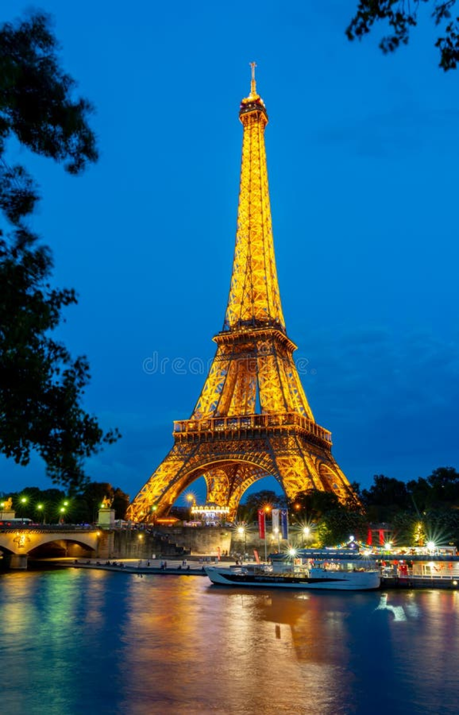Torre Eiffel: A Dama de Ferro de Paris